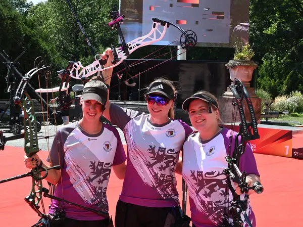 Die Oberallgäuer Gauschüten (v.L. Marie Marquardt, Katharina Raab u. Jennifer Walter) gewinnen Gold