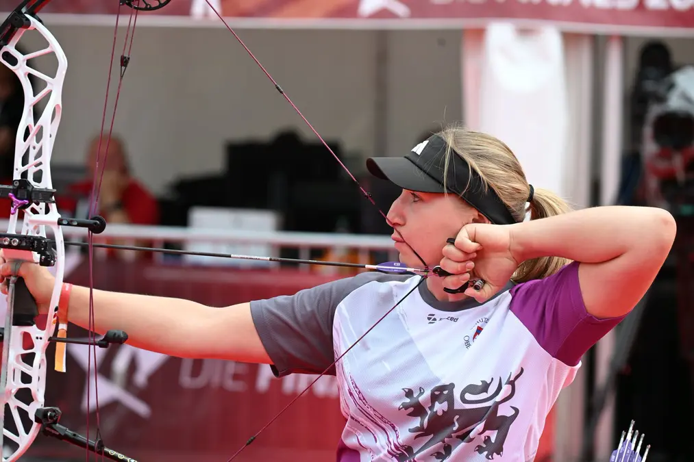 Katharina Raab schießt um Bronze bei den Finals 2026