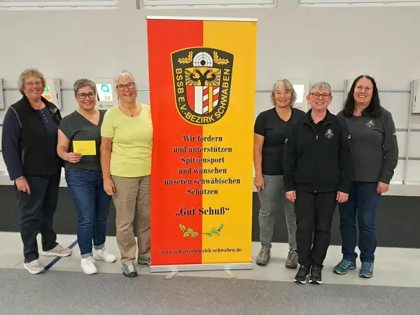 Unsere Schützinnen beim 50. Bezirkspokalendkampf